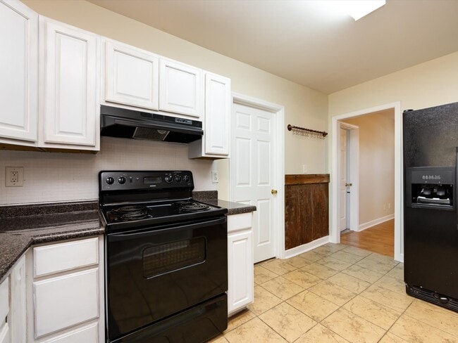 Building Photo - 1324 Bethel Rd