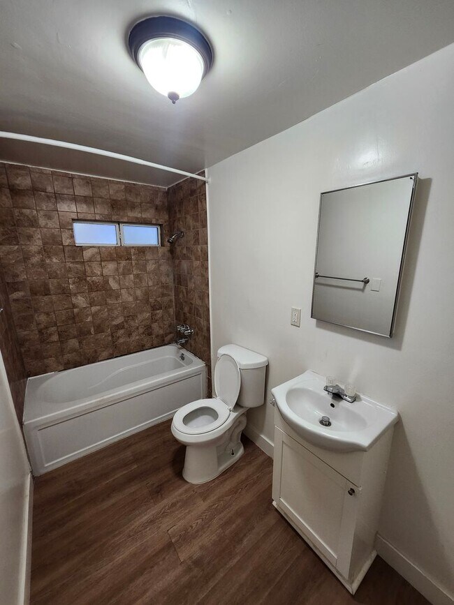 Building Photo - 1977 N F St