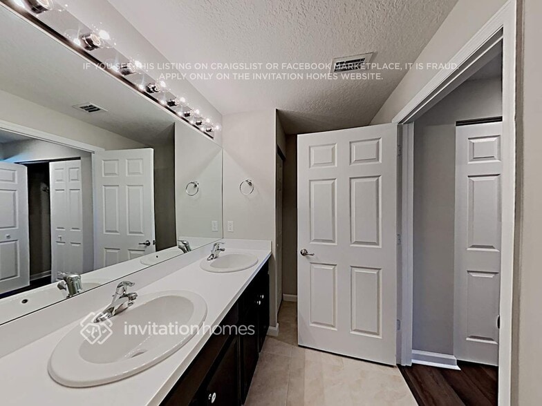 Building Photo - 2085 SW Kimberly Ave