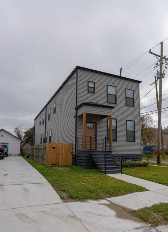 Building Photo - 4021 N Rocheblave St