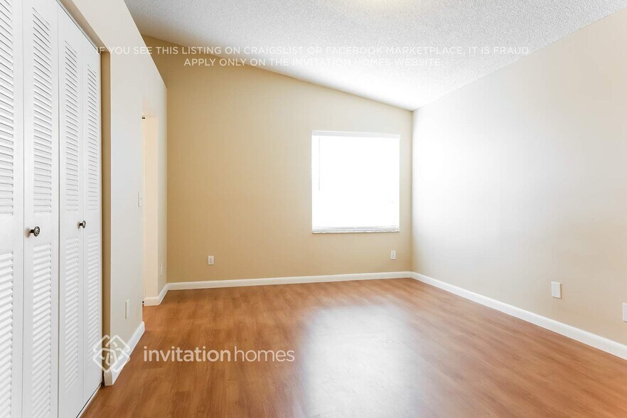 Building Photo - 2031 NW 190th Ave