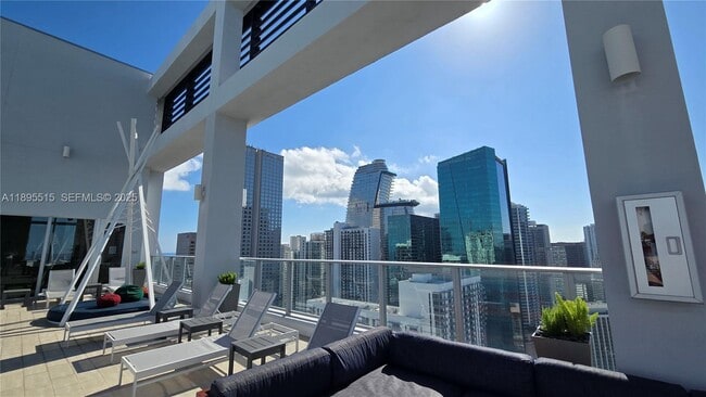 Building Photo - 151 SE 1st St