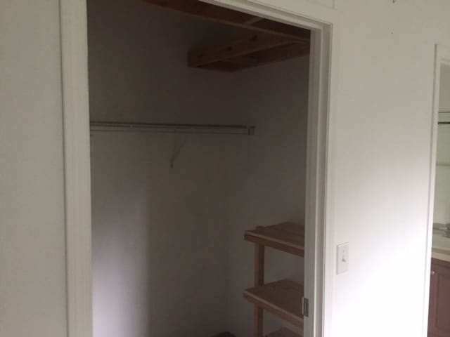 Building Photo - 1445