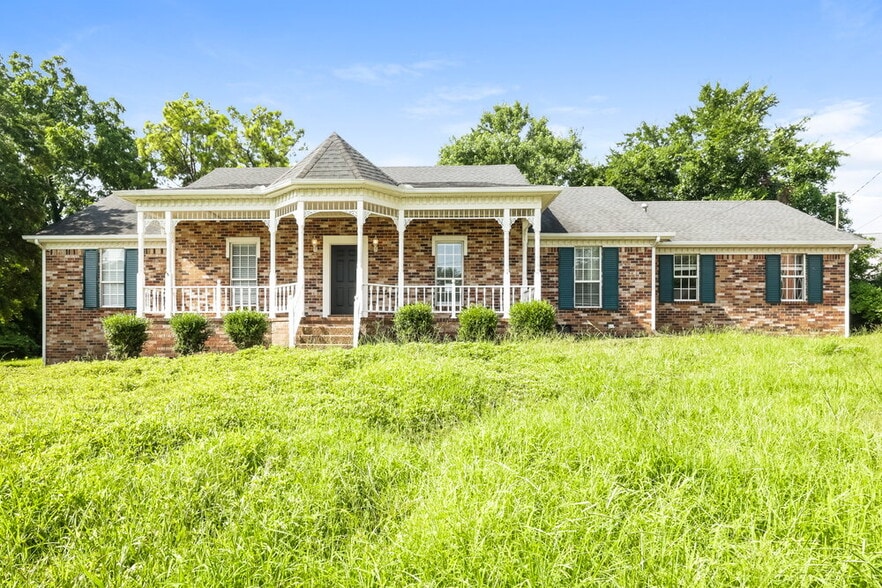 Primary Photo - 3933 Hillshire Dr