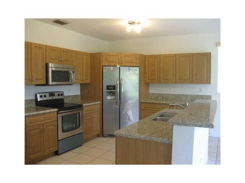 Building Photo - 5414 NW 48th St