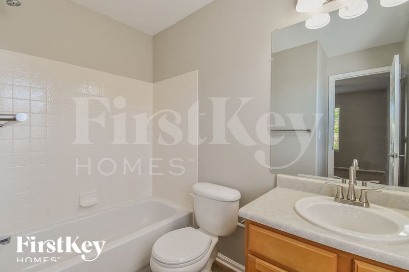 Building Photo - 8739 Langford Dr