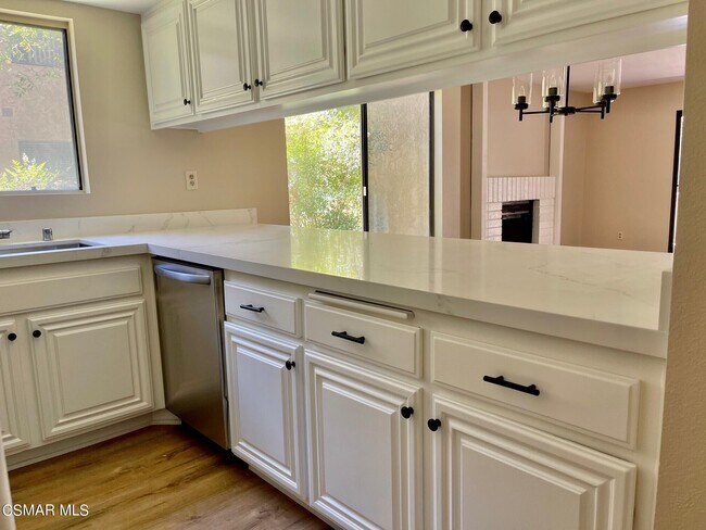 Building Photo - 786 Birchpark Cir