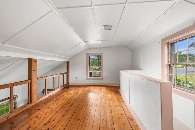 Building Photo - 230 Asbury St