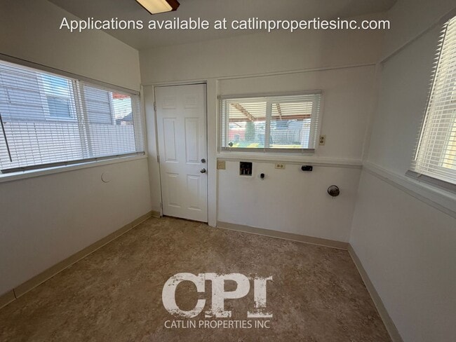 Building Photo - 2809 Fir St