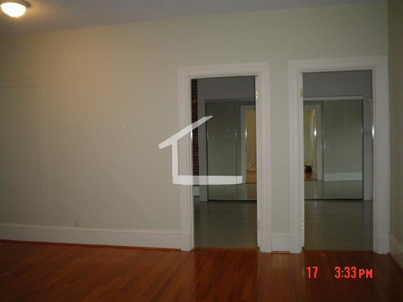 Building Photo - 12 Glenville Ave