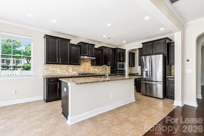 Building Photo - 151 Blossom Ridge Dr