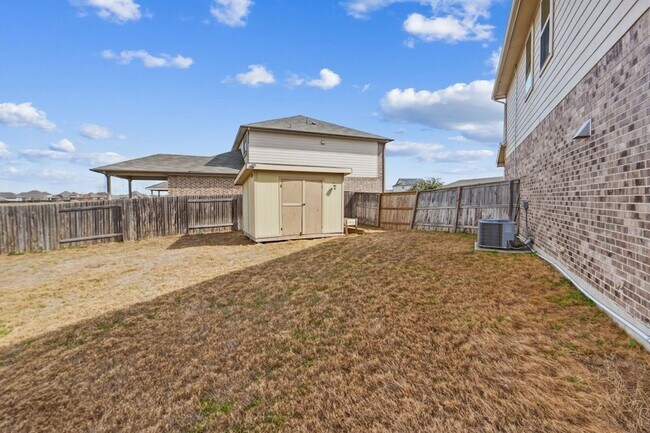 Building Photo - 13500 Rosebud Isle Dr