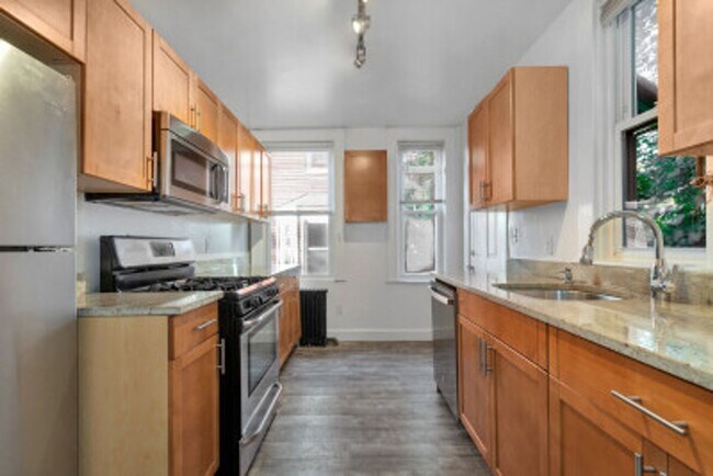 Building Photo - 5 bed 2 bath - Brighton - 9/1