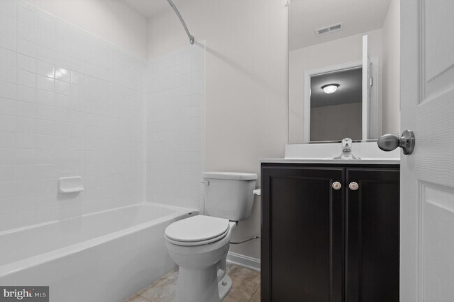 Building Photo - 377 Tumblers Wy