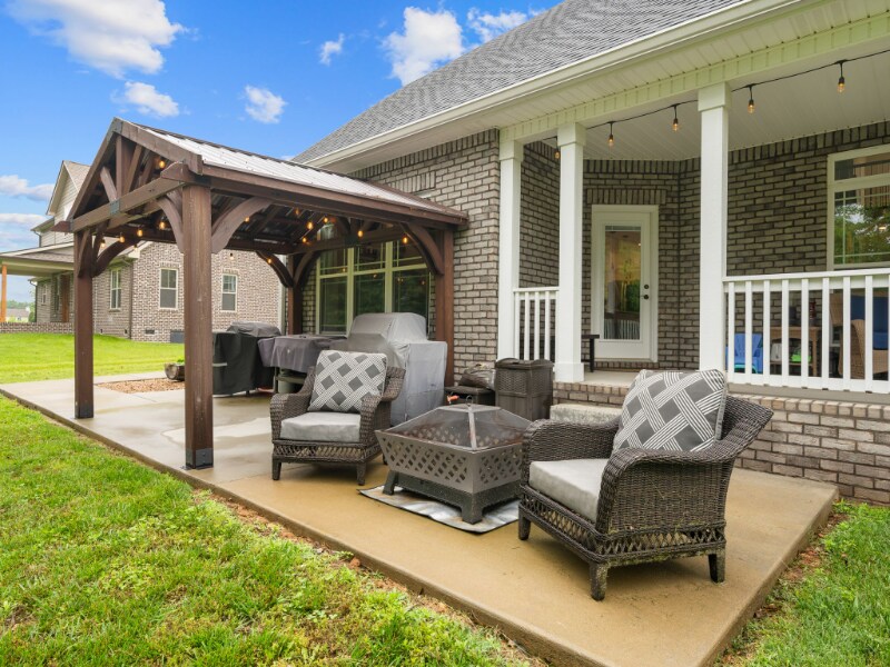 Building Photo - 806 Casen Ct