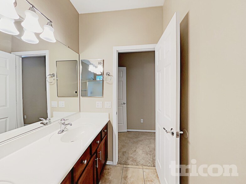 Building Photo - 41303 N Palm Springs Trail