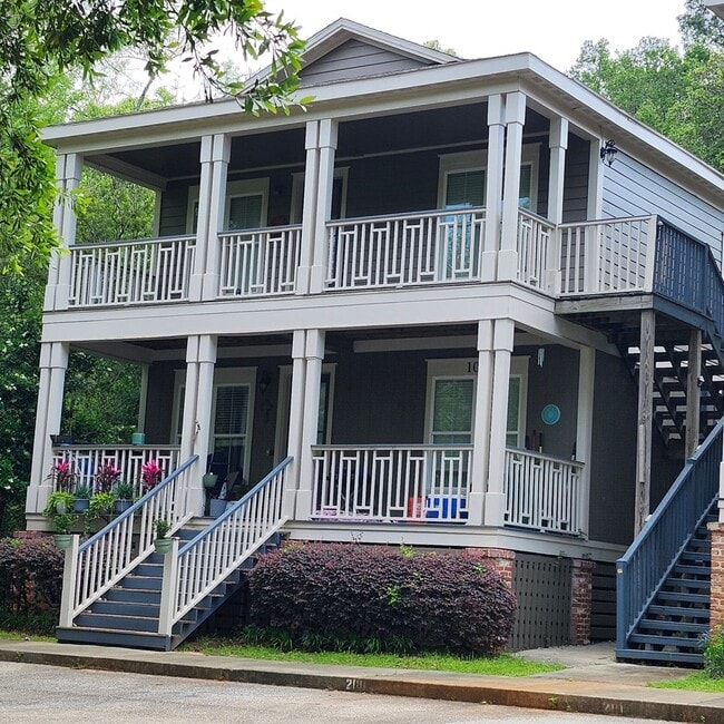 Building Photo - *****AVAILABLE NOW*****