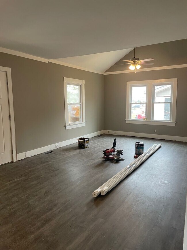 Building Photo - 312 Sumpter Ave