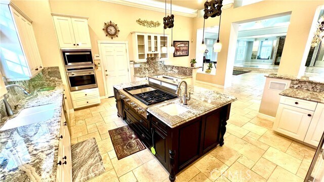 Building Photo - 685 Bradbury Dr