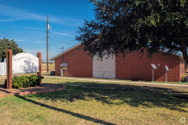 Building Photo - Woodlands I