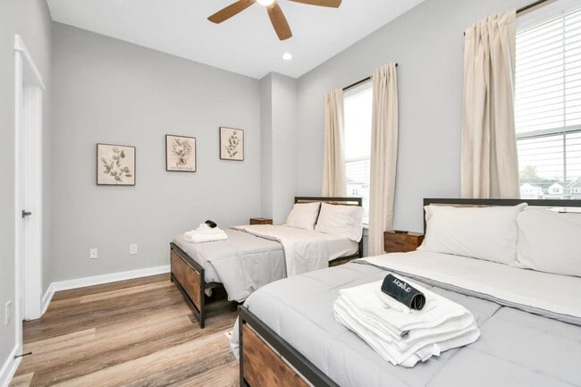 Building Photo - 407 Stonework Garden Ln