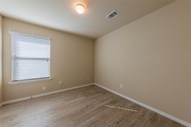 Building Photo - 15111 Verela Dr