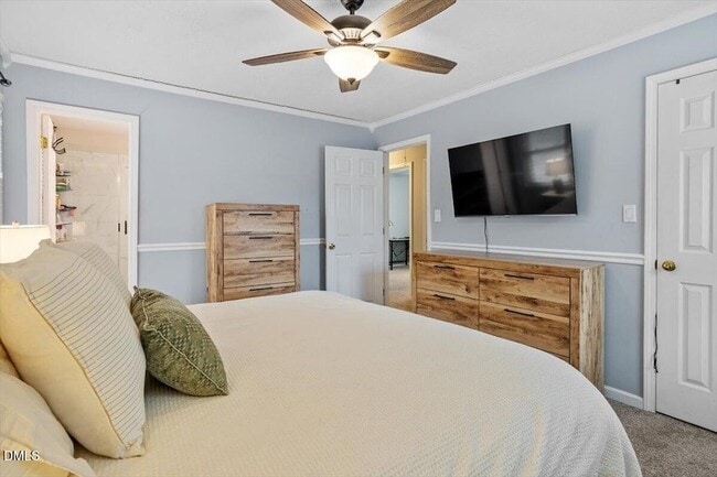 Building Photo - 204 Charles St