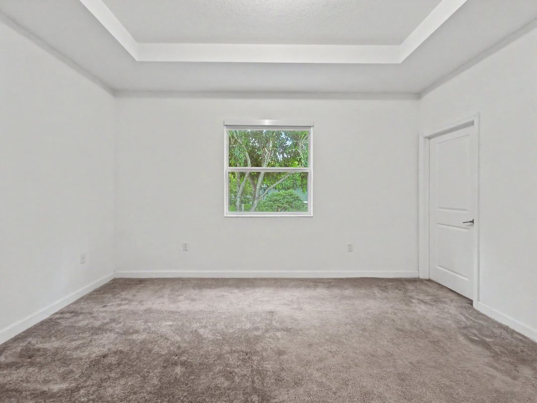 Building Photo - 2644 SE 15th Ct