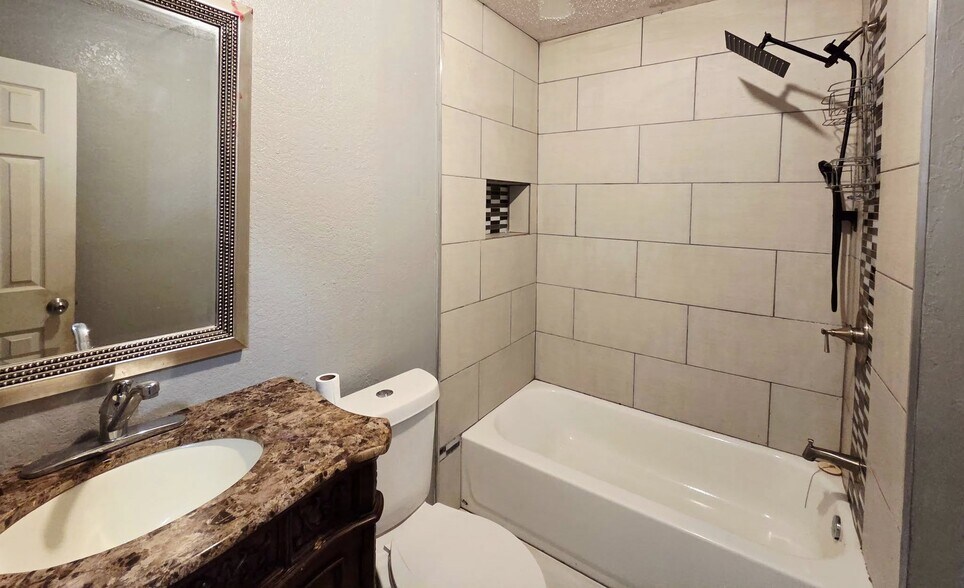 Building Photo - 1503 College Ave