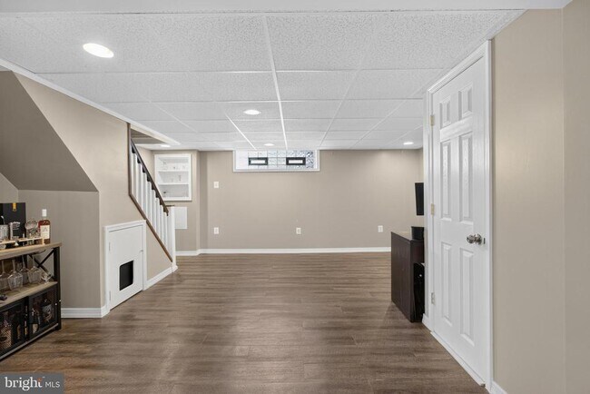 Building Photo - 816 Naylors Run Rd