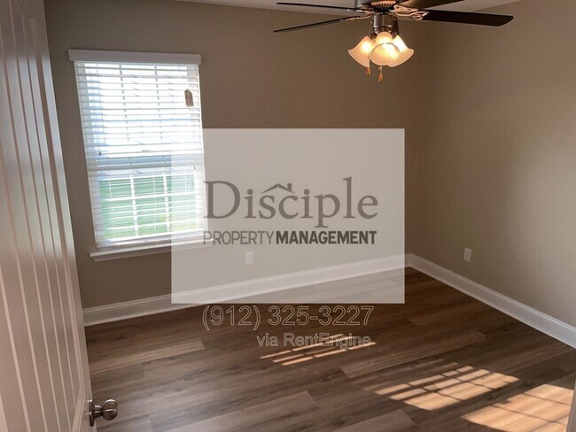 Building Photo - 202 Scarlett Ln