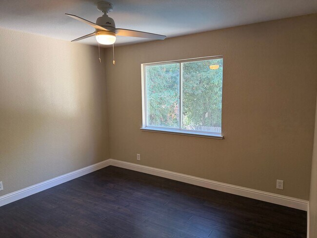 Building Photo - 9223 Camden Lake Way