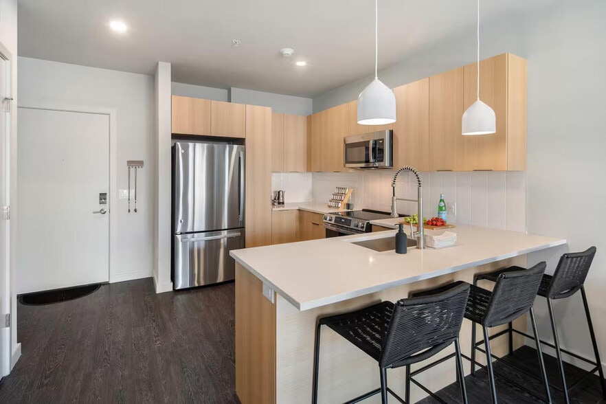 Building Photo - 51 S Broadway