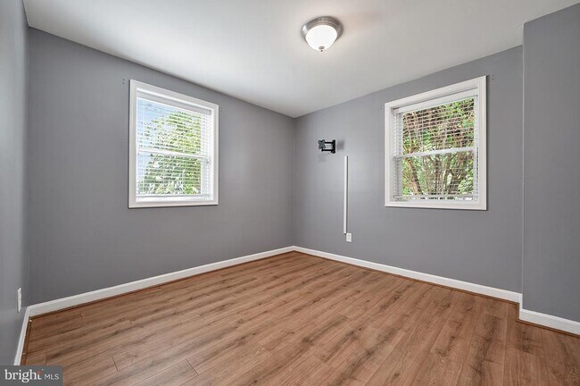 Building Photo - 6508 Berkshire Dr