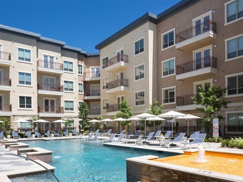 Primary Photo - Fountain Pointe Las Colinas