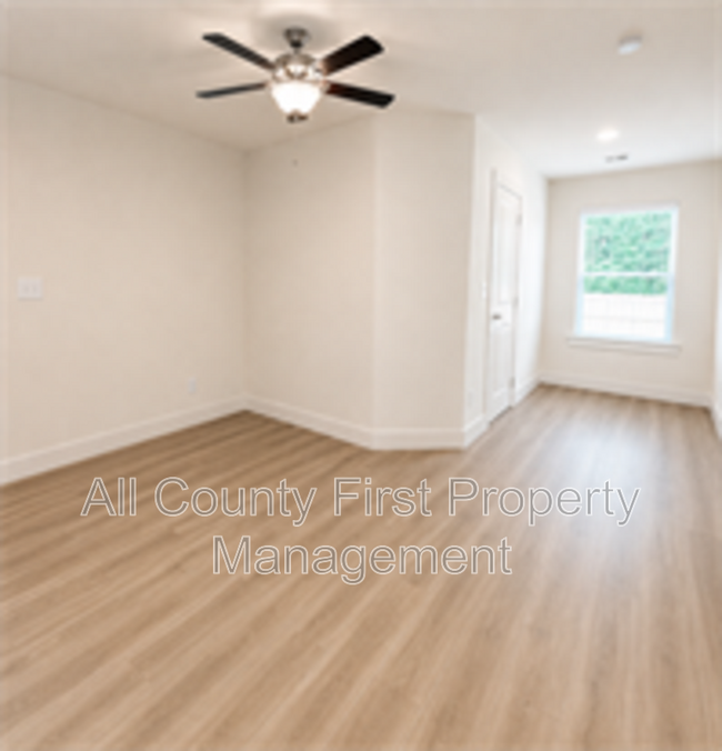 Building Photo - 5788 Calle Vis Dr