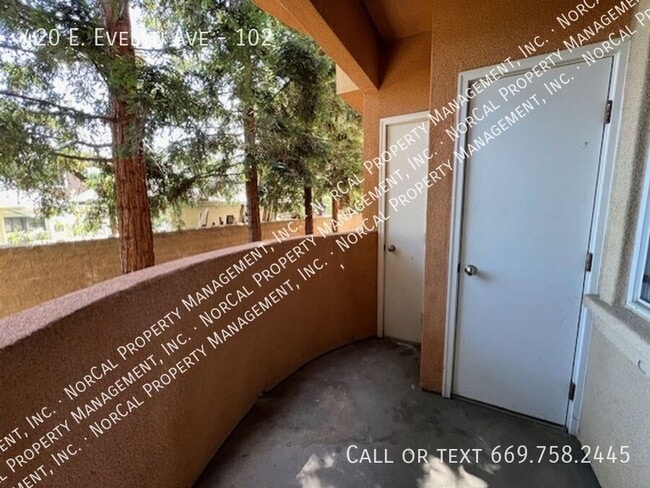 Building Photo - 420 E Evelyn Ave