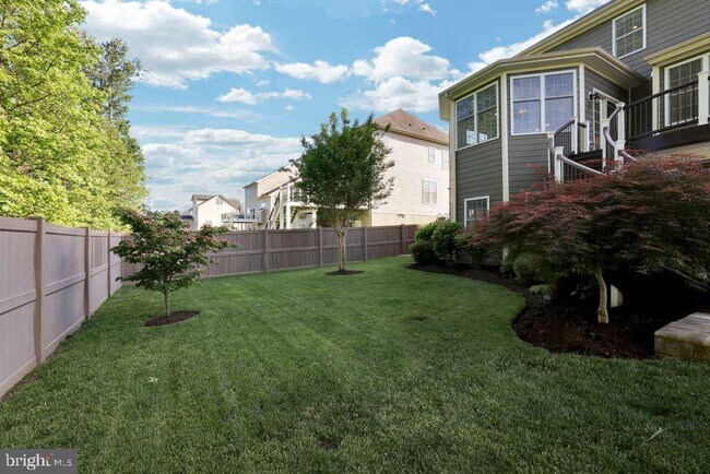 Building Photo - 8227 St Francis Dr
