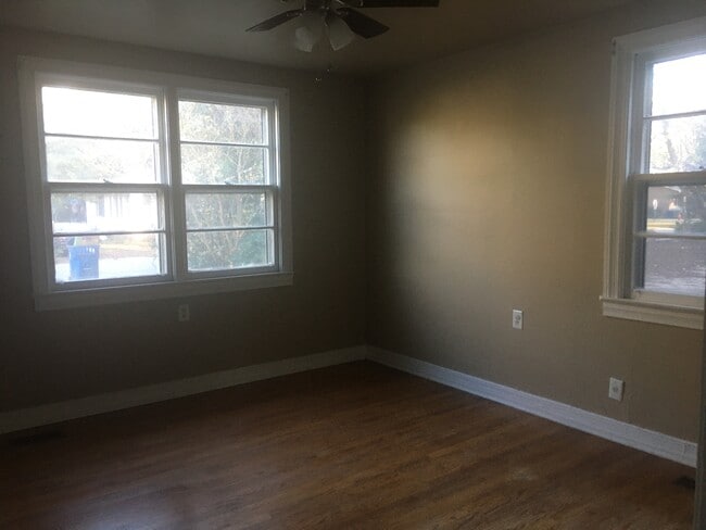 Building Photo - 108 Cannon Dr