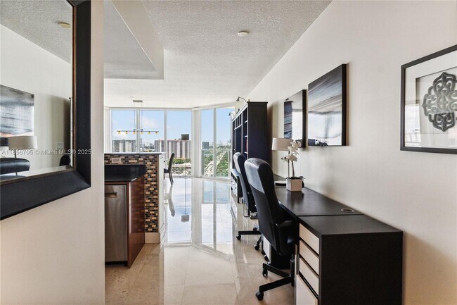 Building Photo - 16699 Collins Ave