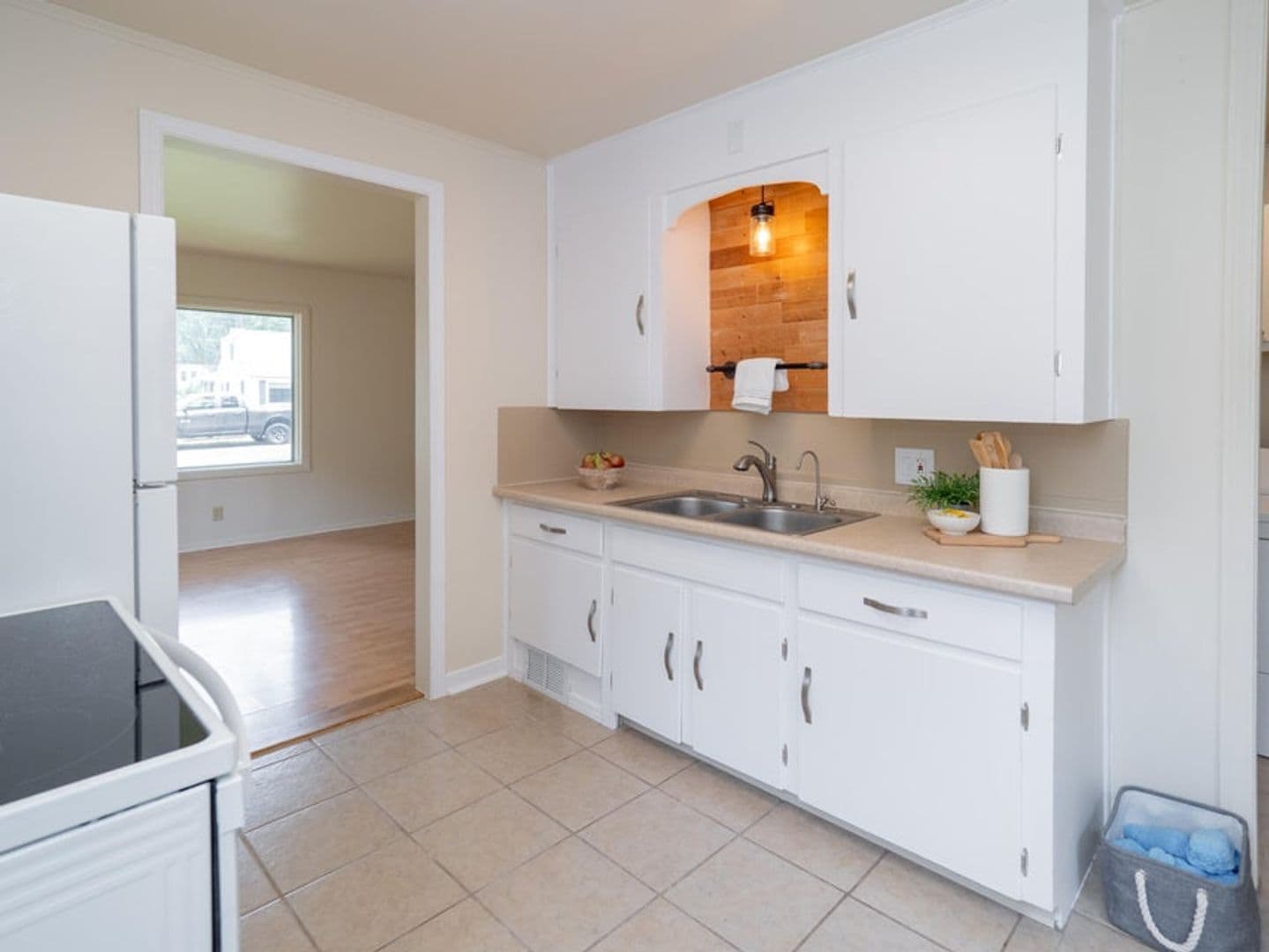 Building Photo - 1928 Eckener Dr