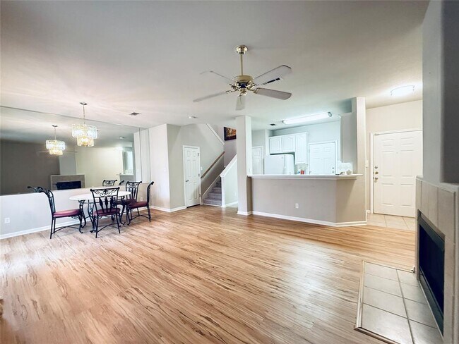 Building Photo - 2100 Pipers Field Dr