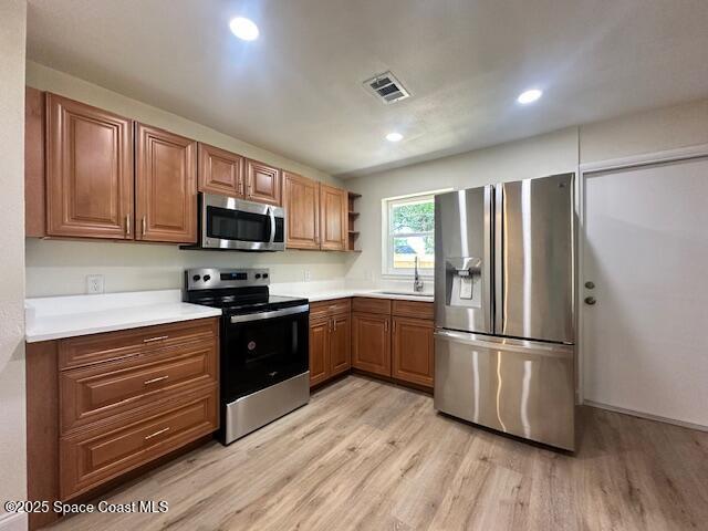 Building Photo - 80 N Palmway Ave