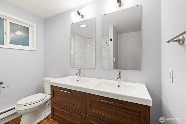 Building Photo - 3831 Letitia Ave S