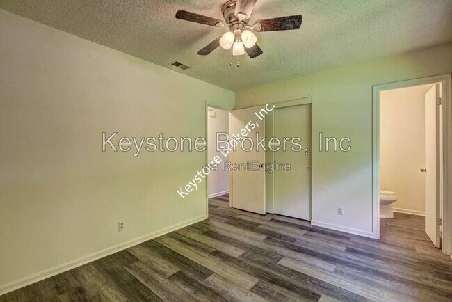 Building Photo - 5576 Kiernan Dr