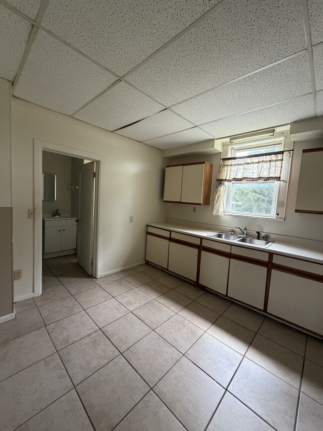 Building Photo - 2237 Bingham