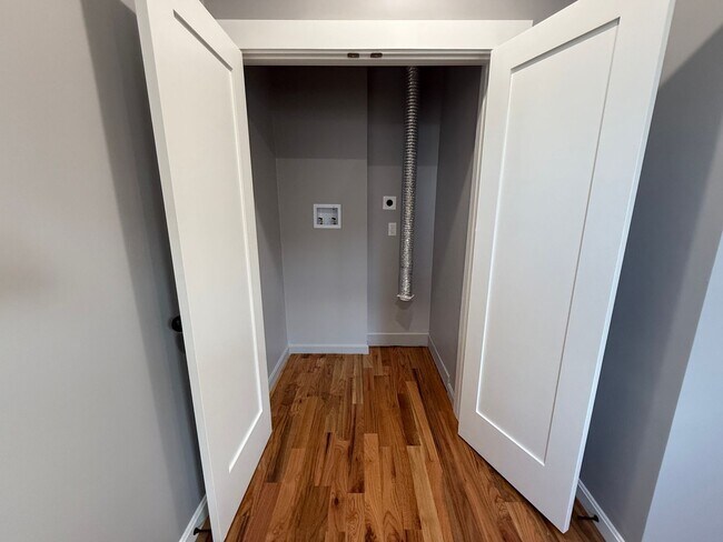 Building Photo - 35har