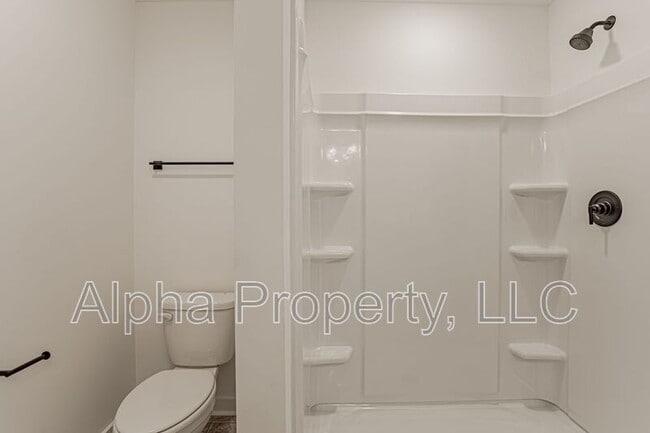 Building Photo - 1218 Westgate Vlg Dr