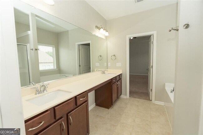 Building Photo - 369 Hardy Water Dr SE