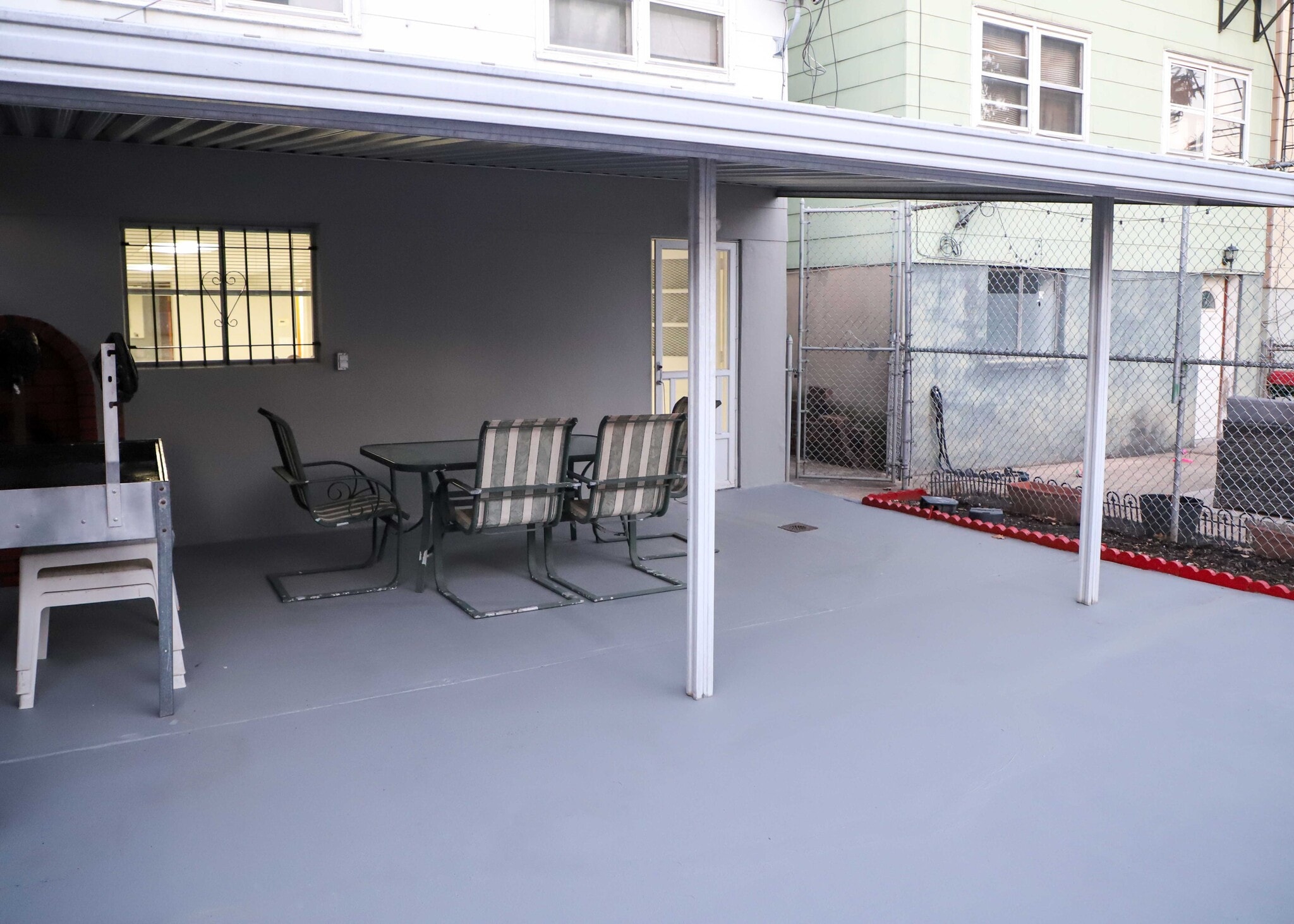 Building Photo - 15 Bleecker St